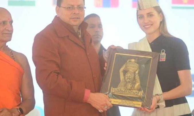 योग भारत की प्राचीन विरासत, दुनिया को दिया स्वस्थता का संदेश: सीएम धामी
