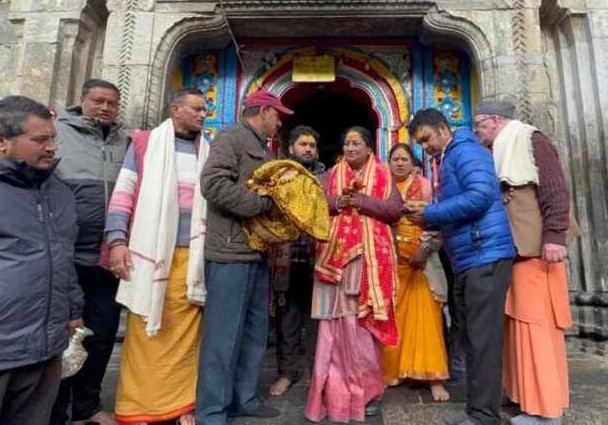 दिल्ली सीएम की केदारनाथ यात्रा: उत्तराखंड सरकार व बीकेटीसी की व्यवस्थाओं की हुई सराहना