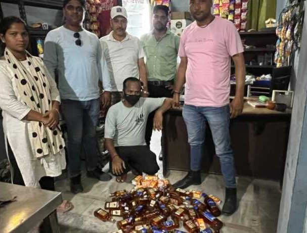 ऋषिकेश: रेस्टोरेंट से अवैध शराब बरामद, दो आरोपी गिरफ्तार