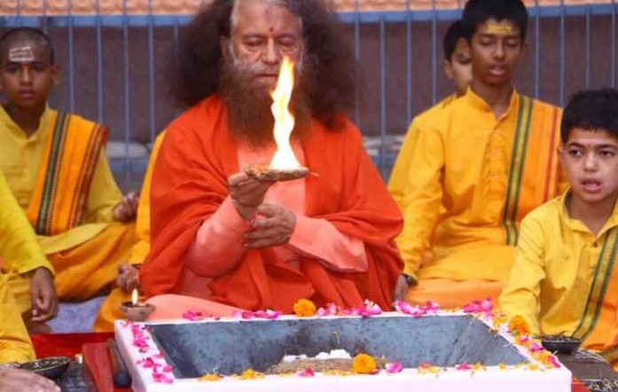 स्वामी चिदानंद ने कहा: नागपंचमी सिर्फ पूजा नहीं, प्रकृति संरक्षण का संकल्प दिवस है