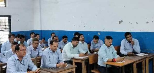 सरस्वती विद्या मंदिर में हुई पी.पी.टी. वर्कशॉप, शिक्षकों ने सीखे नए तकनीकी टूल्स