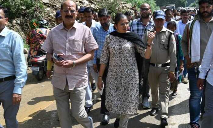 मंत्री सुबोध उनियाल ने आपदा प्रभावित क्षेत्रों का किया निरीक्षण, राहत कार्यों को दी गति