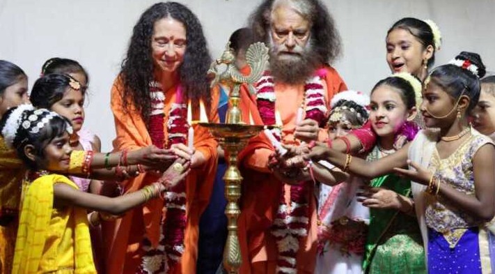 परमार्थ निकेतन में महामंडलेश्वर स्वामी असंगानन्द का 91वां अवतरण दिवस धूमधाम से मनाया गया