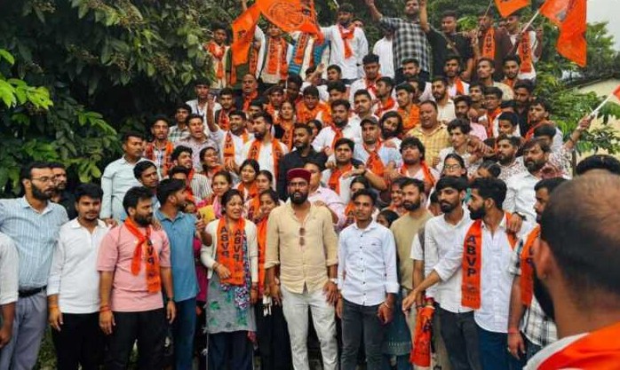 ऋषिकेश: महाविद्यालय छात्रसंघ चुनाव में एबीवीपी की ऐतिहासिक जीत, सभी सीटों पर कब्जा।