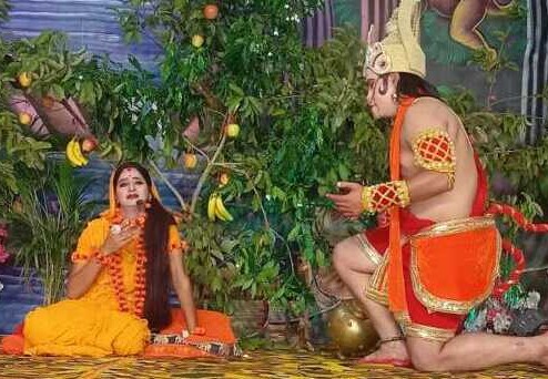 प्रतीतनगर में रामलीला का जलवा, हनुमान के लंका दहन और विभीषण के आगमन ने दर्शकों को भावविभोर किया।