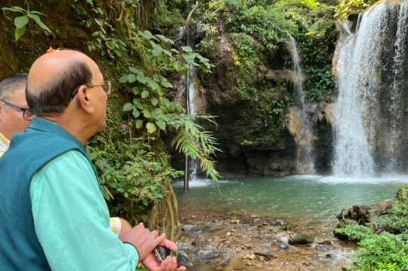 वन मंत्री उनियाल ने कॉर्बेट फॉल्स को किया जनता को समर्पित, प्लास्टिक मुक्त रखने के दिए निर्देश