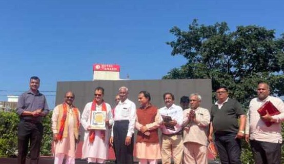 ऋषिकेश: अग्रवाल सभा ने आयोजित की महाआरती और विवाह परिचय सम्मेलन, डॉ. प्रेम चंद अग्रवाल रहे मुख्य अतिथि