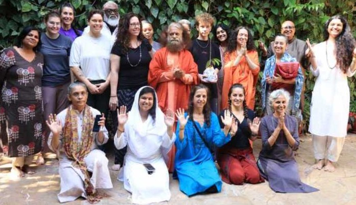 धनतेरस पर स्वामी चिदानन्द सरस्वती ने किए तीन मेगा हेल्थ कैंपों का एलान, हृदय रोग और मोतियाबिंद शिविर होंगे आयोजित