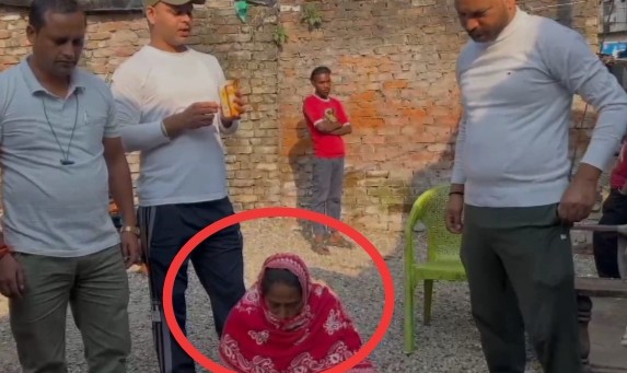 ऋषिकेश: आबकारी छापे में 110 पव्वे देशी शराब बरामद, एक महिला गिरफ्तार