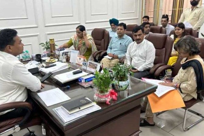 उत्तराखंड: सभी अस्पतालों में फायर सेफ्टी सिस्टम मजबूत करने के सख्त निर्देश, महीने में एक बार ड्रिल अनिवार्य।