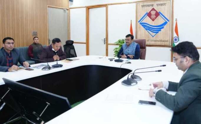 मुख्य सचिव ने प्रमुख पर्यटक स्थलों के विकास कार्यों की प्रगति की समीक्षा की