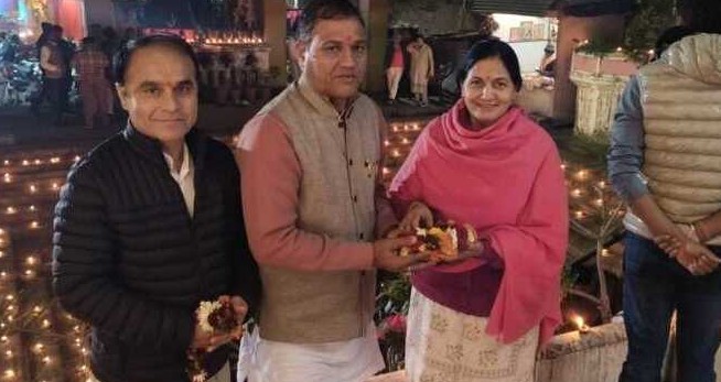 अटल जयंती पूर्व संध्या पर ऋषिकेश में दीपोत्सव, भाजपा कार्यकर्ताओं ने किया स्मरण