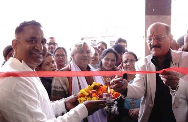 मुनि की रेती के ढालवाला कॉम्प्लेक्स में भाजपा मंडल कार्यालय का उद्घाटन