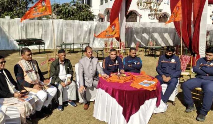 RSS शताब्दी वर्ष: ऋषिकेश के खांड गांव में गृह संपर्क अभियान, पांच परिवर्तन पर हुई चर्चा