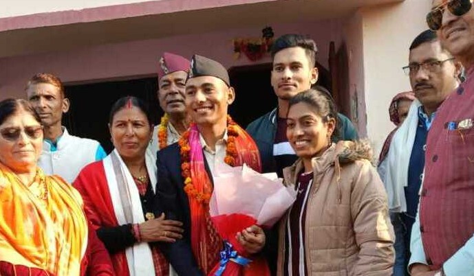 ऋषिकेश: लेफ्टिनेंट सागर सेमवाल के सम्मान में पूर्व मंत्री डॉ. प्रेमचंद अग्रवाल ने भेंट की शुभकामनाएं