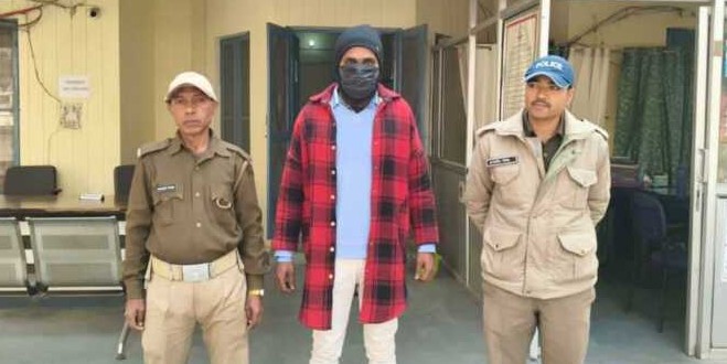 पांच साल से फरार चोरी व आर्म्स एक्ट के आरोपी को दून पुलिस ने किया गिरफ्तार