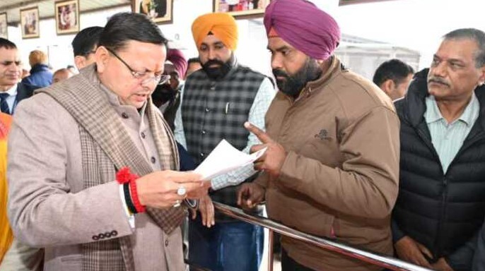 खटीमा दौरे पर सीएम धामी ने सुनी जनसमस्याएं, शोक संवेदना व्यक्त करने पहुँचे भगचुरी गाँव