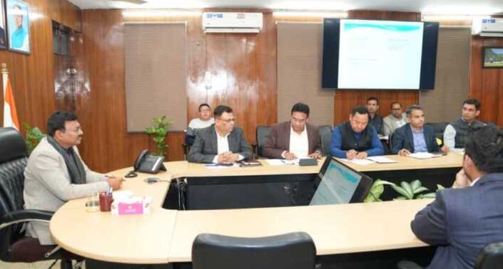 नैनीताल और मसूरी की समस्याओं के समाधान को लेकर मुख्य सचिव की अध्यक्षता में हुई अहम बैठक