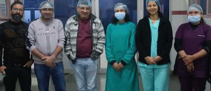 ऋषिकेश सरकारी अस्पताल में जटिल सर्जरी: 8 किलो की रसौली निकालकर महिला की जान बचाई