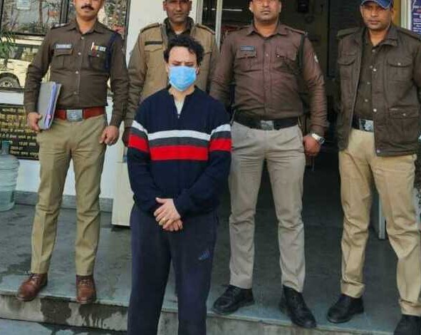 देहरादून पुलिस ने विदेश नौकरी के नाम पर 1.2 करोड़ रुपये की ठगी करने वाले अभियुक्त को किया गिरफ्तार