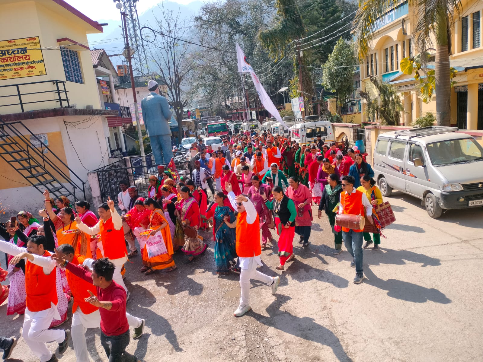 गौचर में जनकल्याण लोक सेवा समिति के तत्वावधान में दूसरा होली मिलन समारोह धूमधाम से संपन्न