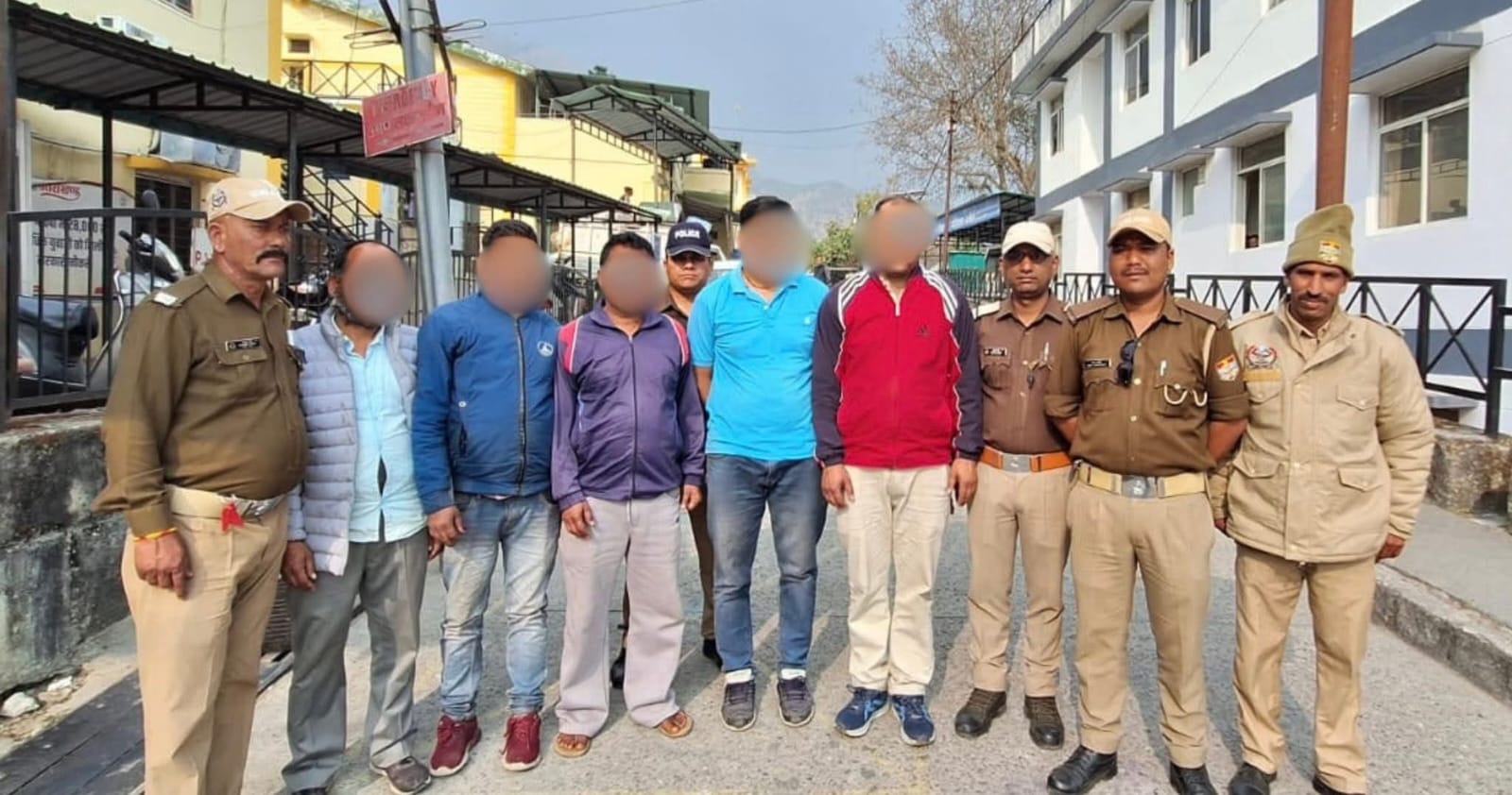 गोपेश्वर: नवदंपति और परिजनों पर लाठी-डंडों से हमला, 6 आरोपी गिरफ्तार