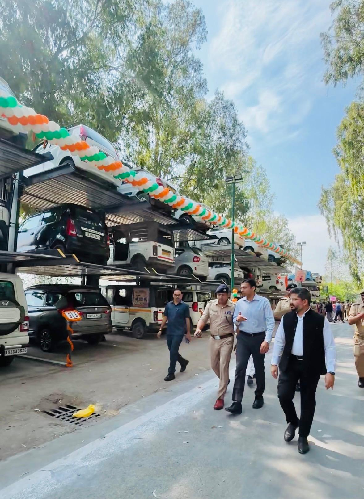 देहरादून: परेड ग्राउंड में ऑटोमेटेड पार्किंग का लोकार्पण, 111 वाहनों की क्षमता