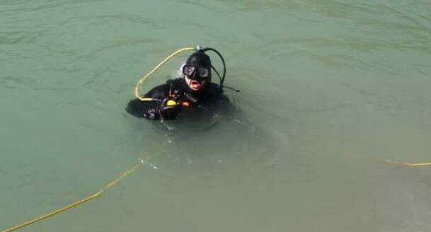 ऋषिकेश: लक्ष्मण झूला के पास गंगा में नहाते समय शेफ की डूबने से मौत, एसडीआरएफ ने निकाला शव