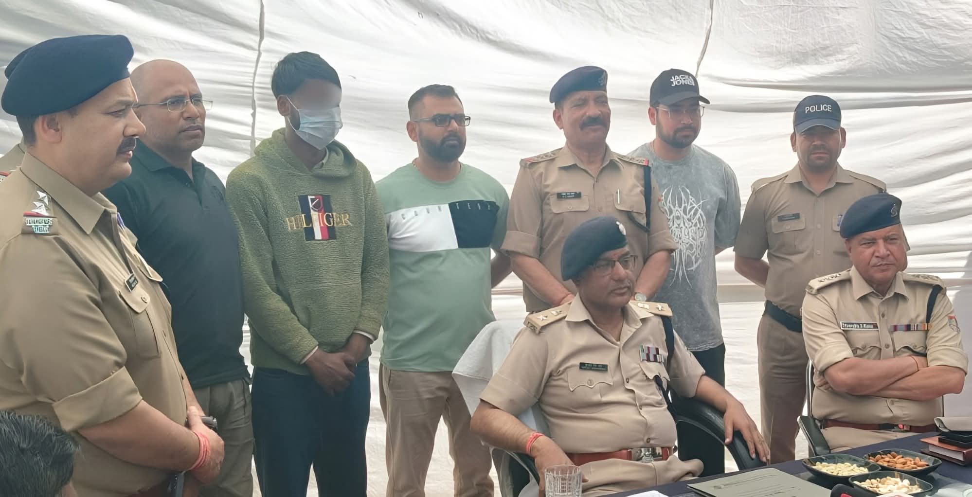 चमोली पुलिस का ‘प्रहार’: होली पर हुई लाखों की चोरी का खुलासा, शातिर चोर गिरफ्तार