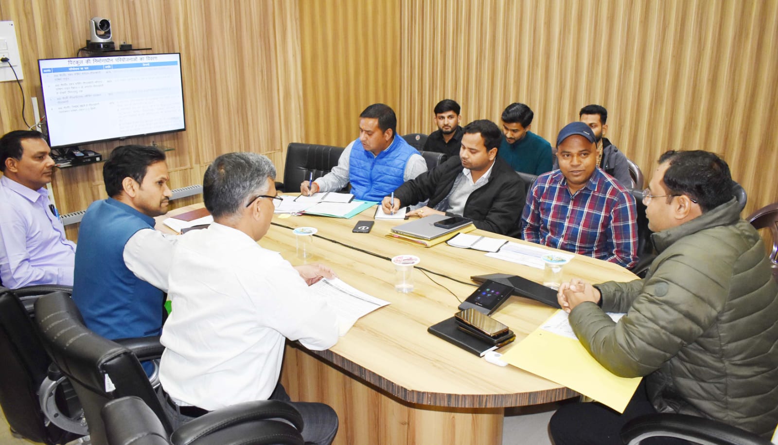 चमोली को मिलेगी निर्बाध बिजली: अब श्रीनगर के बजाय सिमली से होगी आपूर्ति, डीएम ने दिए सख्त निर्देश