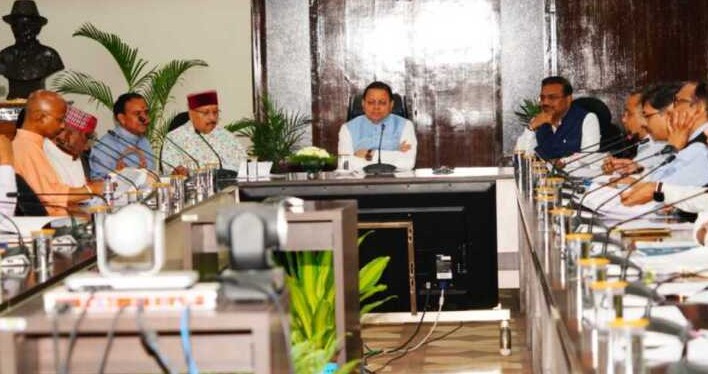 सीएम धामी ने अधिकारियों को दिए निर्देश: 15 जून तक जारी करें लंबित शासनादेश