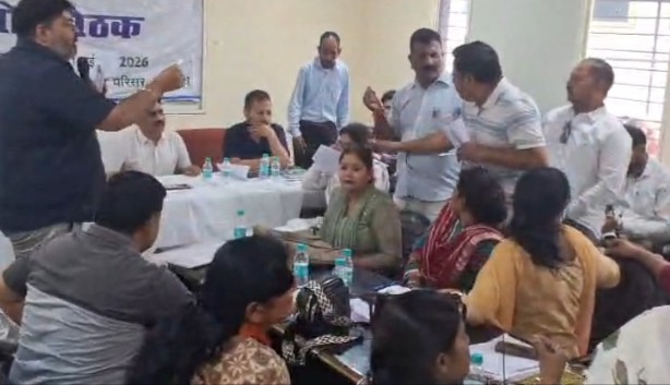 ऋषिकेश: आल इंडिया मेयर काउंसिल के आयोजन को लेकर पार्षदों का हंगामा, बोर्ड फंड खर्च का विरोध