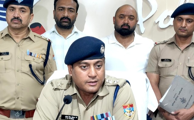 देहरादून: प्रॉपर्टी विवाद में सौतेले भाई ने दी थी भाई की हत्या की सुपारी, शूटर गिरफ्तार