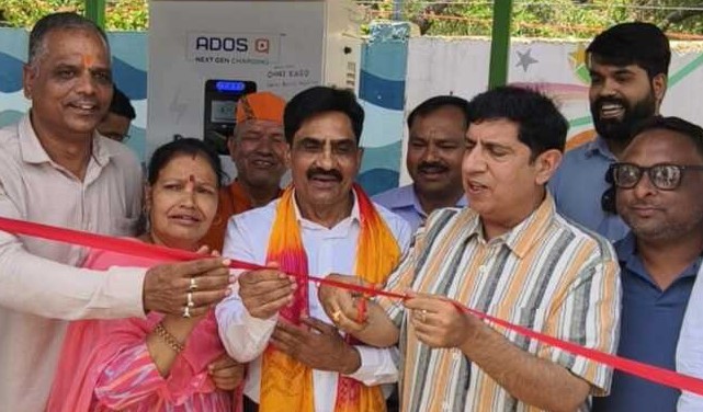 ऋषिकेश: बालाजी बगीचे के पास EV चार्जिंग स्टेशन का भव्य उद्घाटन, परिवहन मंत्री व महापौर रहे मौजूद