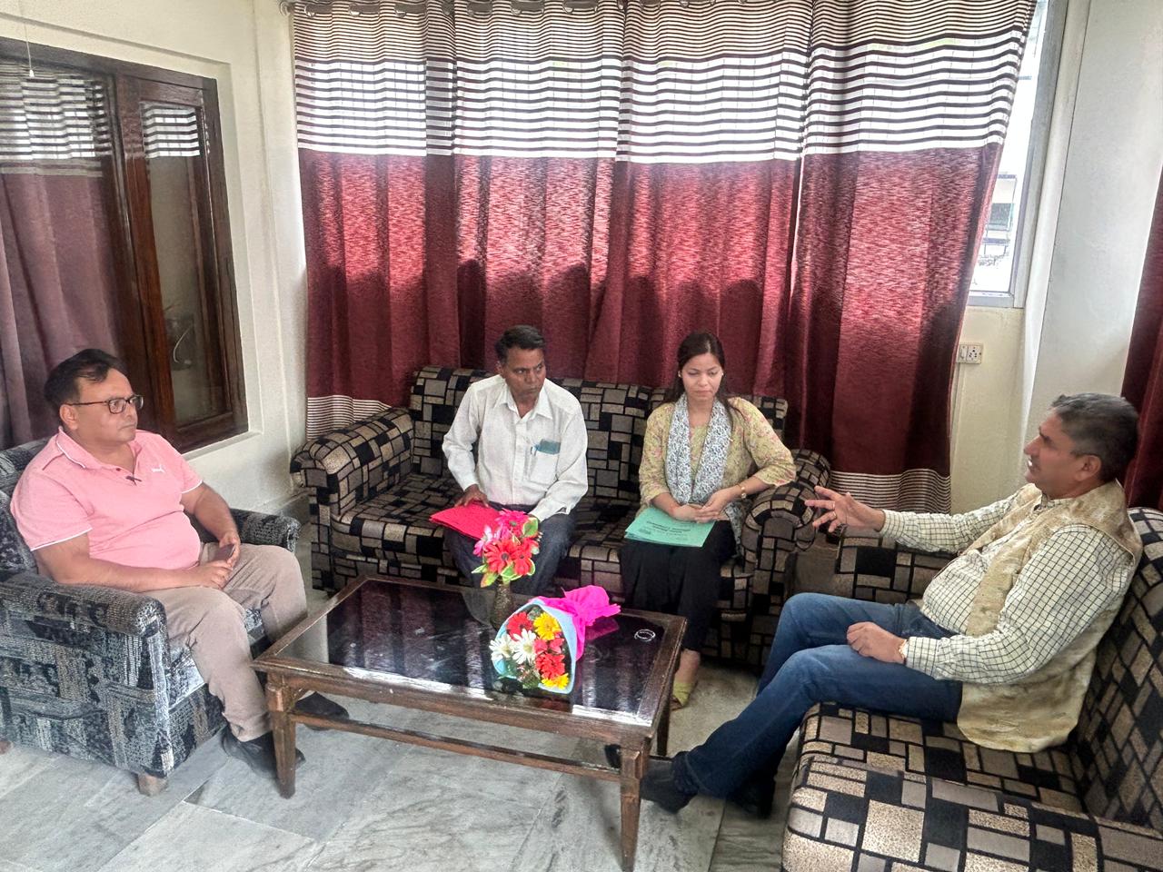 श्रीनगर में जनगणना हाउस लिस्टिंग कार्यों की समीक्षा, सचिव ने समयबद्ध पूर्ण करने के दिए निर्देश