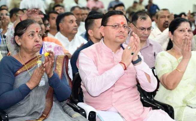 रुड़की: सीएम पुष्कर सिंह धामी ने पीएम मोदी के ‘मन की बात’ कार्यक्रम की 135वीं कड़ी का किया श्रवण