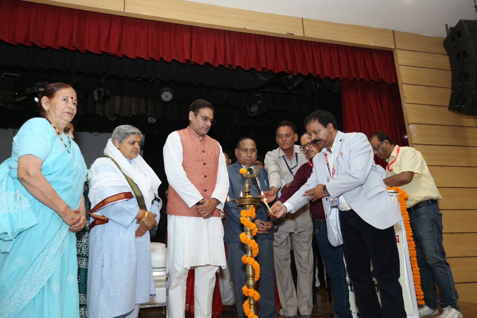 मध्य हिमालय उद्यान विकास एवं आर्थिकी विषय पर एक दिवसीय कार्यशालाआयोजित, उद्यान शिरोमणि सम्मान 2026 से विभूतियां सम्मानित