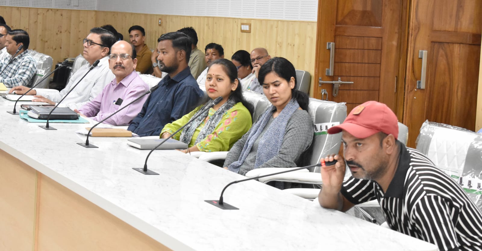40 से अधिक शिकायतों का मौके पर निस्तारण, ग्रामीणों ने उठाईं जनसमस्याएं