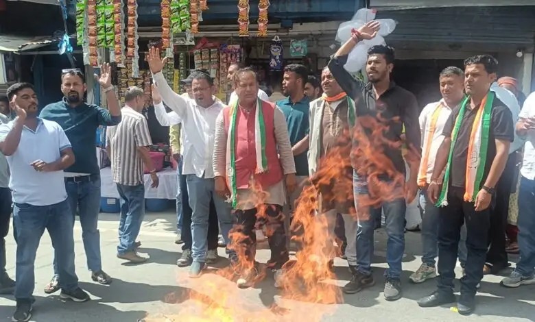 बद्रीनाथ: नो-फ्लाई ज़ोन में ड्रोन उड़ाने पर चालान, बिछड़ा बच्चा परिजनों से मिलाया