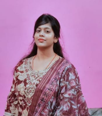 कालागढ़: गणेश चतुर्थी पर कला और आस्था का अनूठा संगम—प्रियांशी सिंघल ने प्राकृतिक मिट्टी से बनाई भगवान गणेश की आकर्षक प्रतिमा