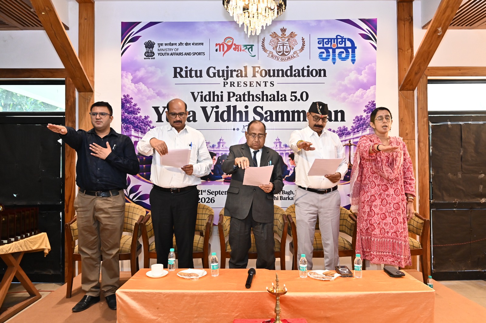 देहरादून: रितु गुजराल फाउंडेशन की ओर से ‘विधि पाठशाला 5.0 – युवा विधि सम्मेलन’ का आयोजन—न्यायमूर्ति राजेश टंडन रहे मुख्य अतिथि